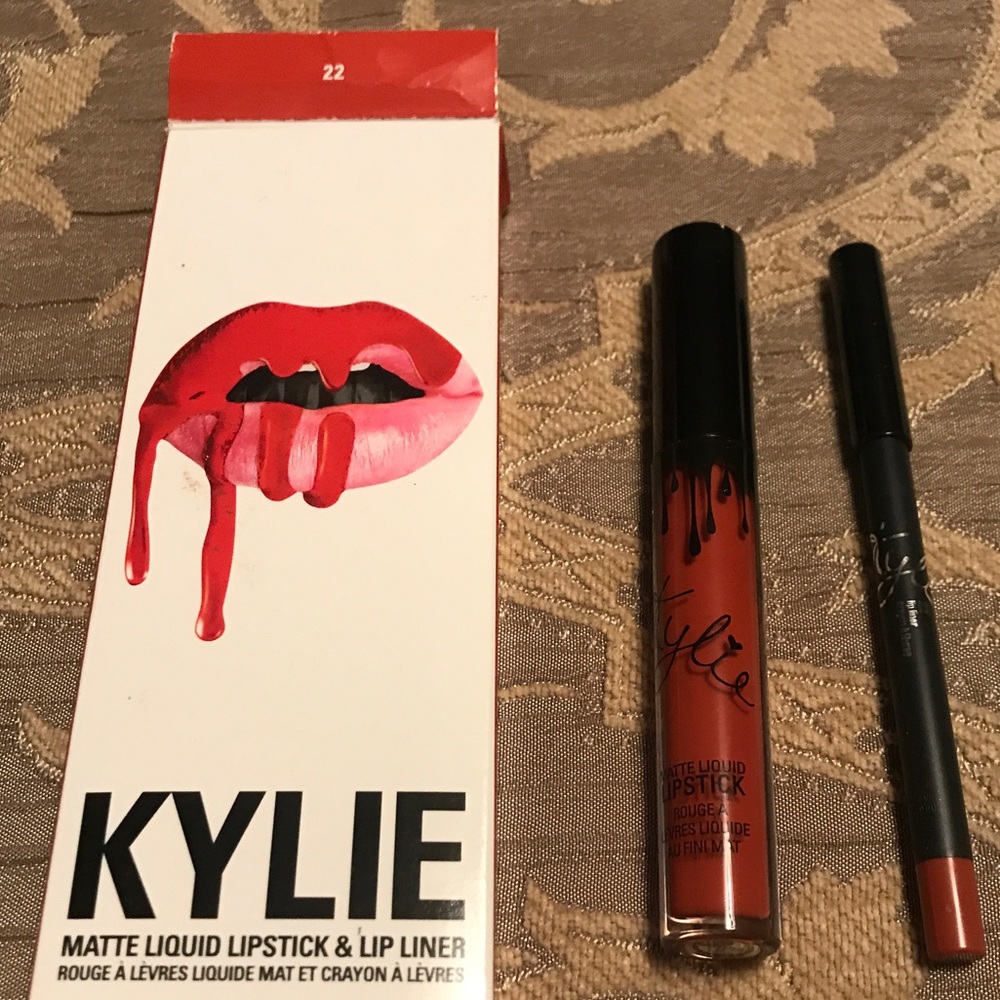💯Authentic Kylie Lip Kit - 22